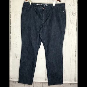 Women’s Natural Fit Slim Leg Dark Wash Jeans